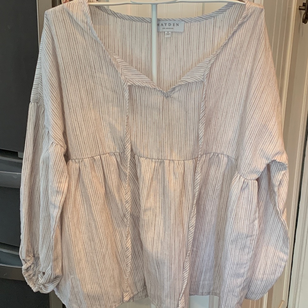 Hayden Los Angeles tie from balloon sleeve‎ boho top. Worn once. Retail 100